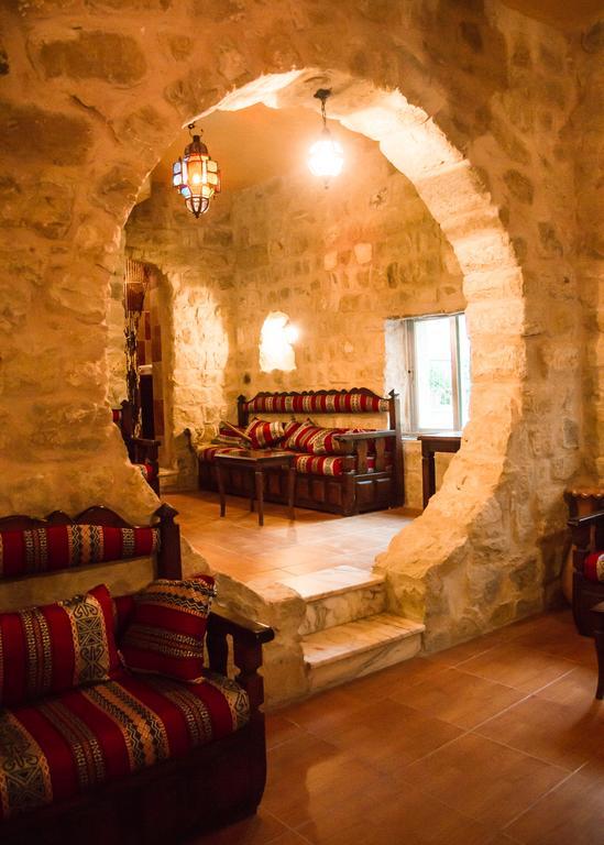 Al Anbat Hotel & Restaurant Wadi Musa Exteriér fotografie