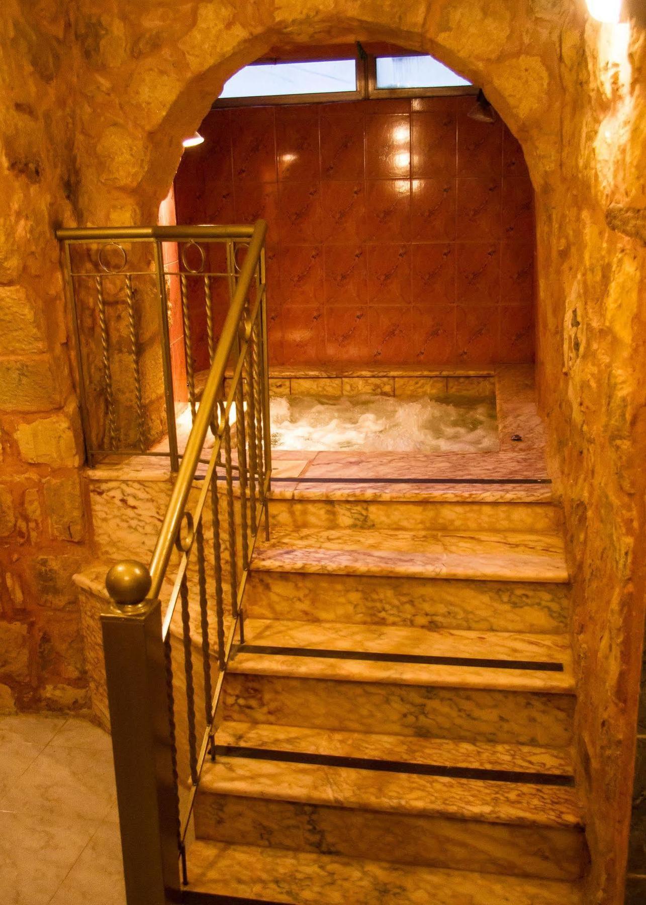 Al Anbat Hotel & Restaurant Wadi Musa Exteriér fotografie