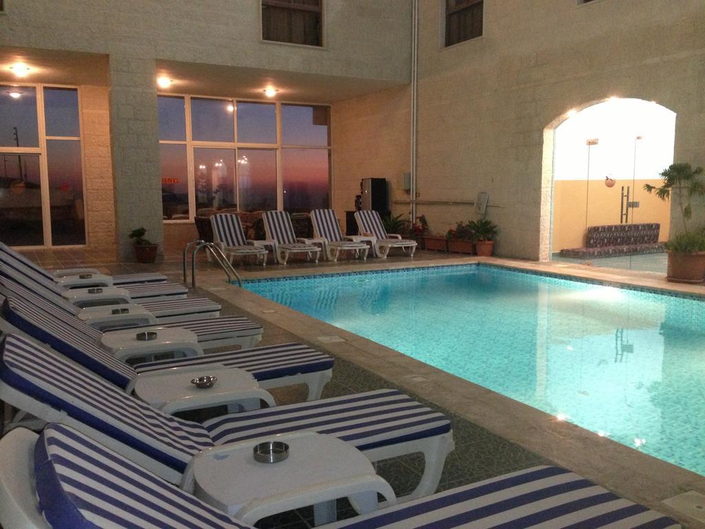 Al Anbat Hotel & Restaurant Wadi Musa Exteriér fotografie