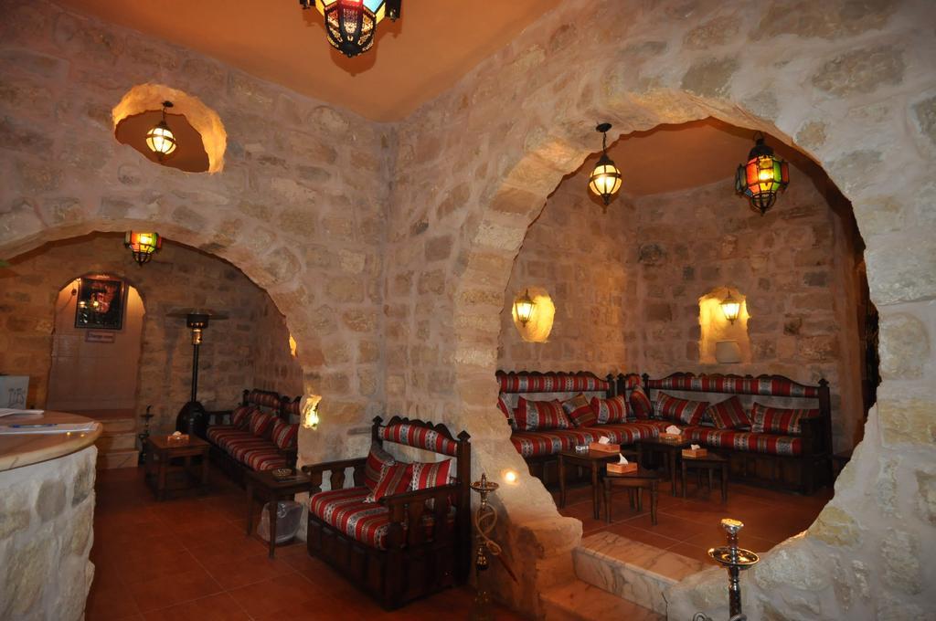 Al Anbat Hotel & Restaurant Wadi Musa Exteriér fotografie